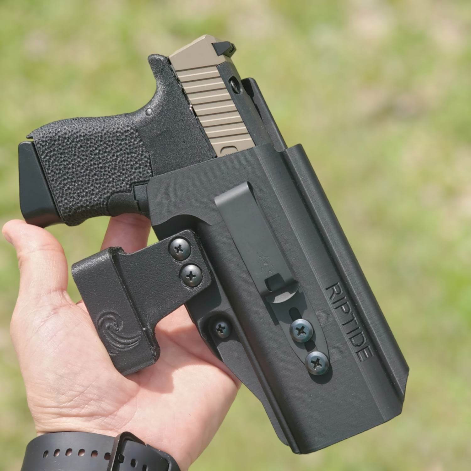 Glock 19 Riptide IWB holster with pistol